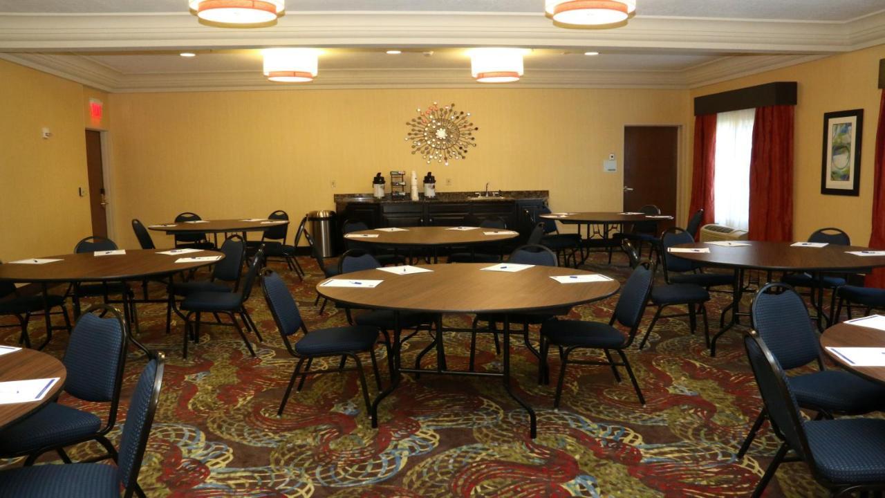 Holiday Inn Express Hotel & Suites Saginaw By Ihg Exteriér fotografie